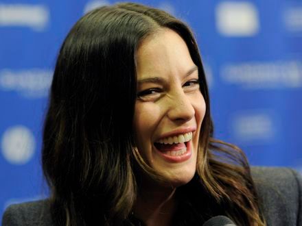 Liv Tyler tylko z kobietami