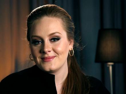 Adele: „Liczy się moja muzyka, nie cycki”