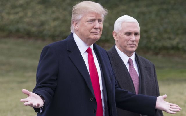 Pence: Donald Trump może decydować, o tym kto wjeżdża do kraju