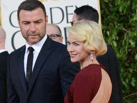 Naomi Watts nierozpoznawalną żoną swojego męża