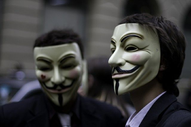 Anonimowi przed sądem - przyznają się do winy