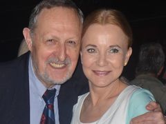 Laura Łącz w dziwnej stylizacji