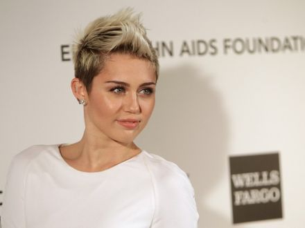 Miley Cyrus nie musi się rozbierać