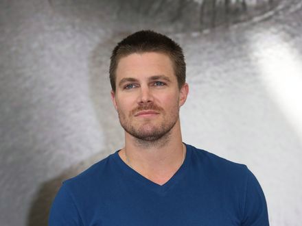 Stephen Amell znów Zieloną Strzałą