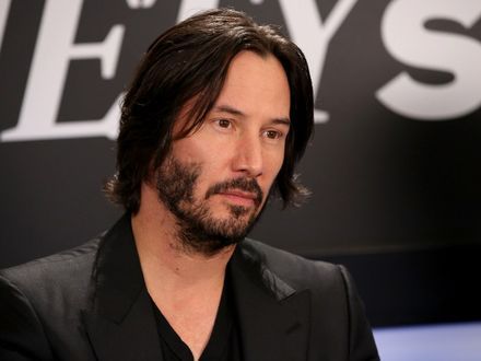 Roland Emmerich i Keanu Reeves pracują nad serialem