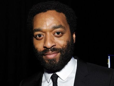 Chiwetel Ejiofor wrogiem Bonda