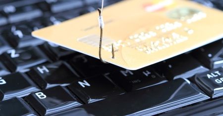Ile można zarobić na naiwnych użytkownikach internetu?