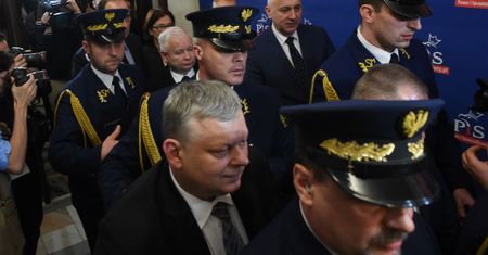 Straż Marszałka Kuchcińskiego. Wiemy, ilu funkcjonariuszy pilnuje Sejmu