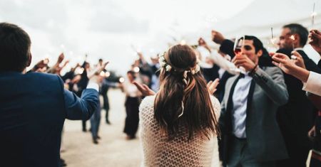 Najlepsze inspiracje na prezent ślubny dla nowożeńców
