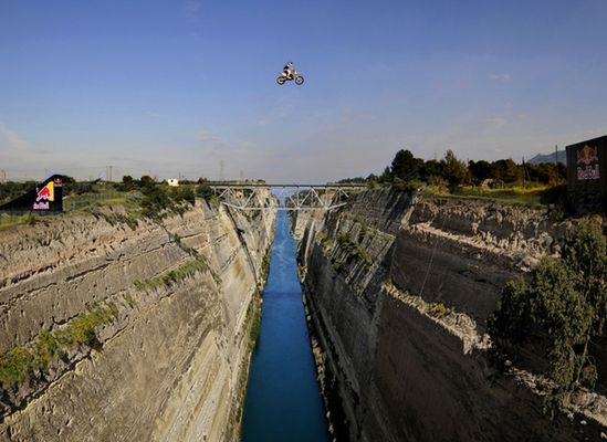 Motocyklista leciał z prędkością 125 km/h