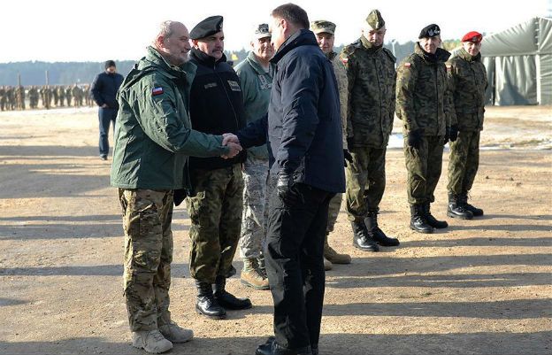 Spór Andrzeja Dudy z Antonim Macierewiczem. Mamy komentarze PiS i PO