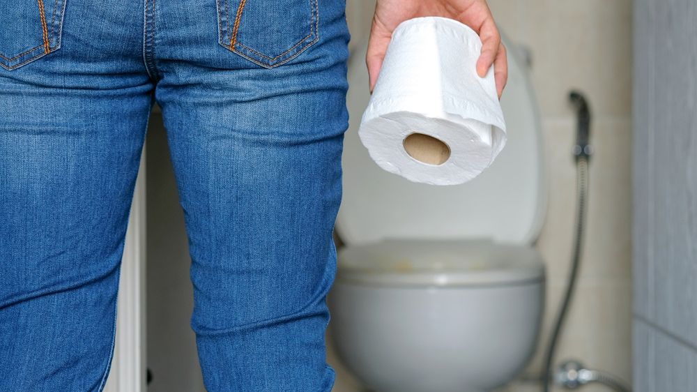 Niepozorne objawy mogą świadczyć o raku żołądka. Szczególną uwagę zwróć w toalecie