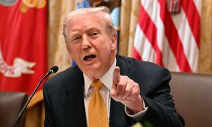 Trump zmienia podejście do Chin? Rozważają "kontrowersyjne posunięcie"