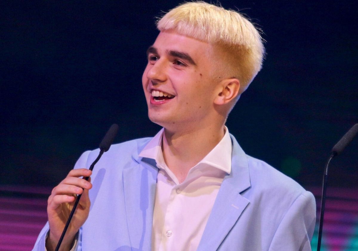 Mata triumfował na tegorocznych Fryderykach, teraz jego koncert na lotnisku zapisze się w historii popkultury
