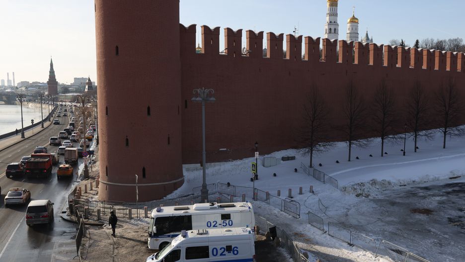 MOSCOW, RUSSIA - FEBRUARY 28: (RUSSIA OUT) A Russian Police officer guards the territory past the Kremlin at the Red Square on February 28, 2024 in Moscow, Russia. This week marks two years since Russia's large-scale invasion of Ukraine. (Photo by Contributor/Getty Images)