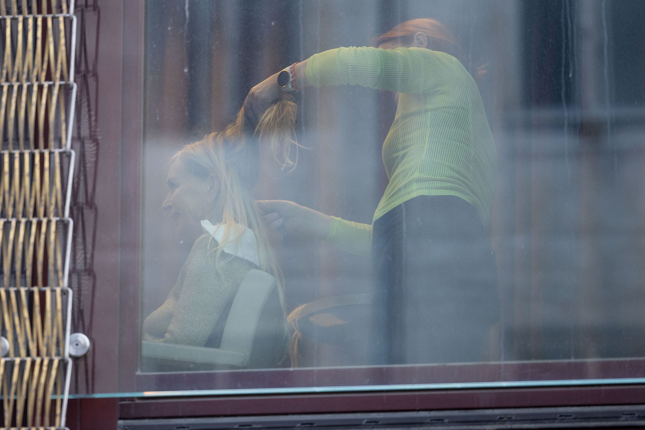Monika Olejnik maszeruje do fryzjera