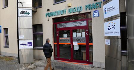 Rynek pracy zaciągnął hamulec. Mocny spadek ofert