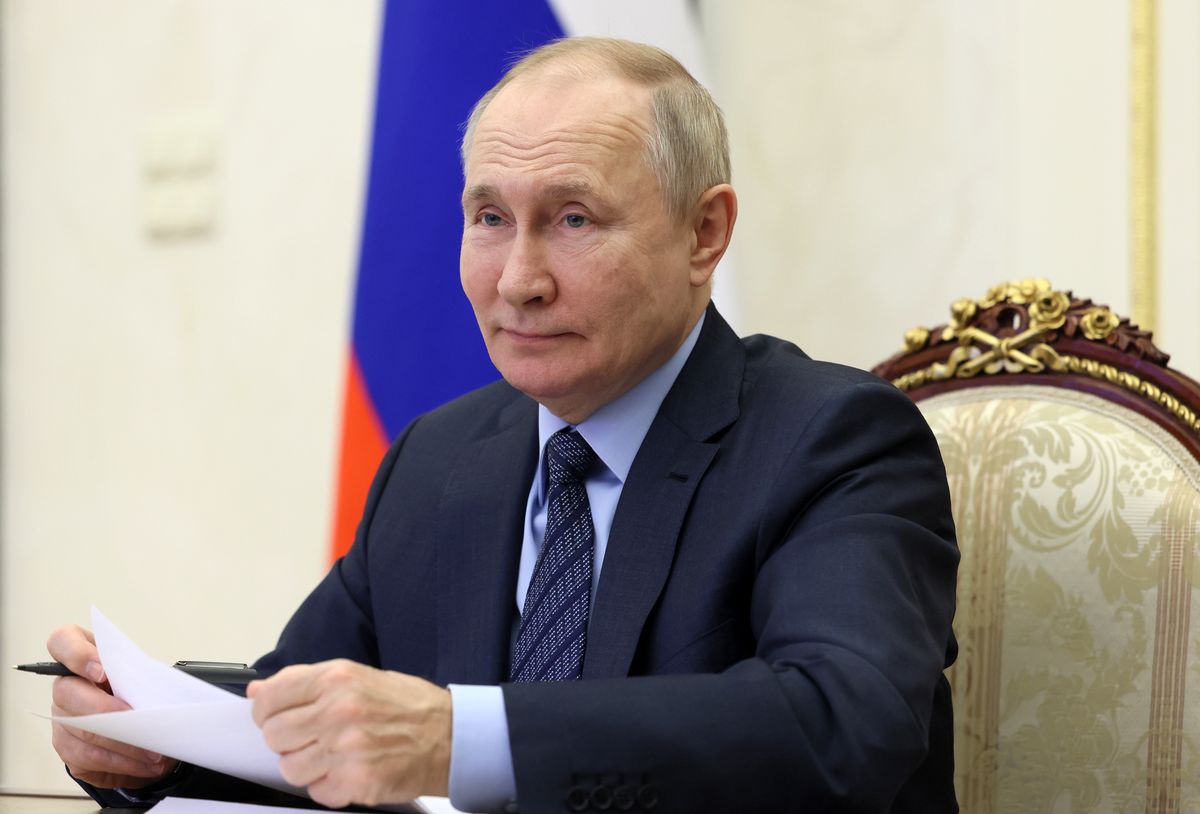 Władimir Putin ma mieć słabą pozycję na Kremlu, twierdzi dziennikarka "Le Figaro".
