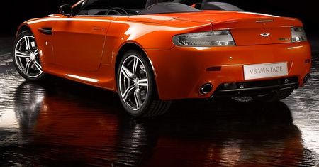 Szlachetna wyścigówka - Aston Martin V8 Vantage N400