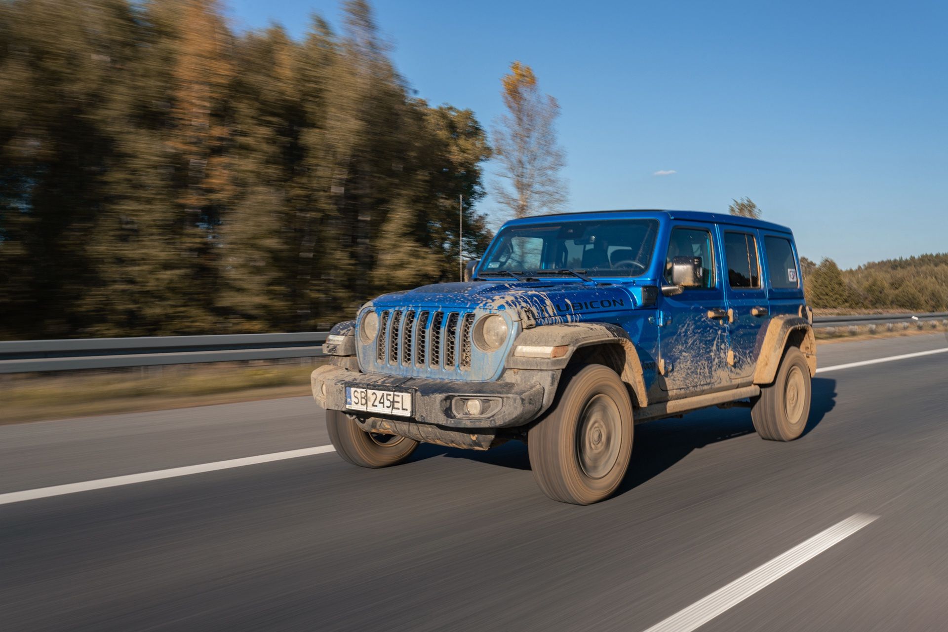 Jeep Wrangler i Land Rover Defender
