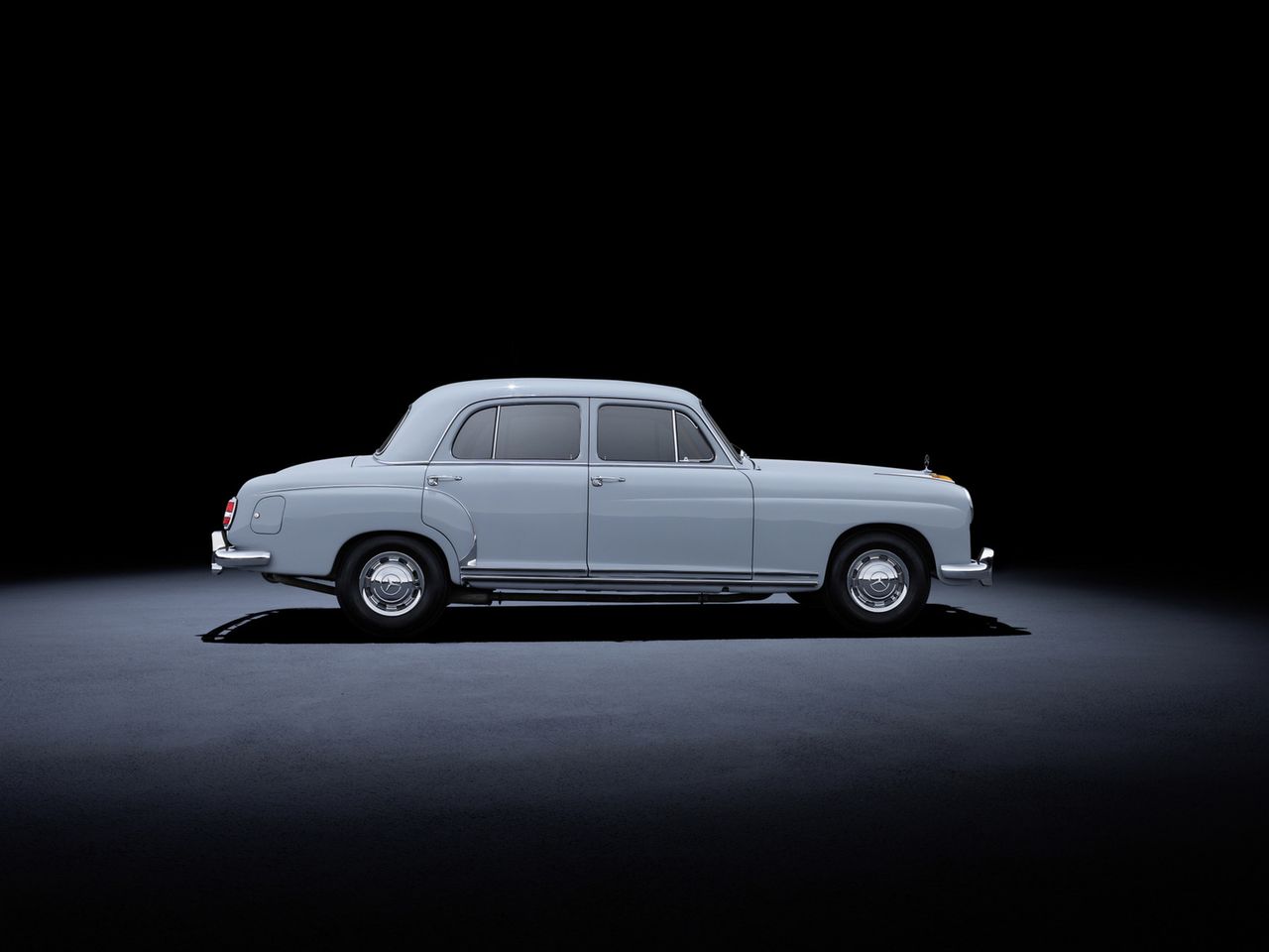 Mercedes-Benz 220