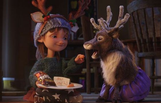 Opowieść o przyjaźni kilkuletniej dziewczynki z małym reniferkiem reklamuje McDonald’s na święta (wideo)