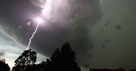 Wrocław. Pogoda. Ostrzeżenie przed ulewnymi deszczami. Czwartek i piątek pod znakiem fatalnej aury