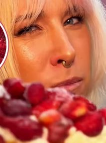 Influencerka znalazła robaka w najdroższej drożdżówce w Polsce. "Już ich nie kupię"