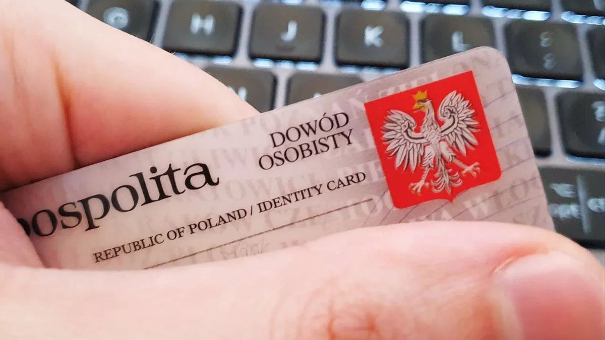 Dowód osobisty, zdjęcie ilustracyjne