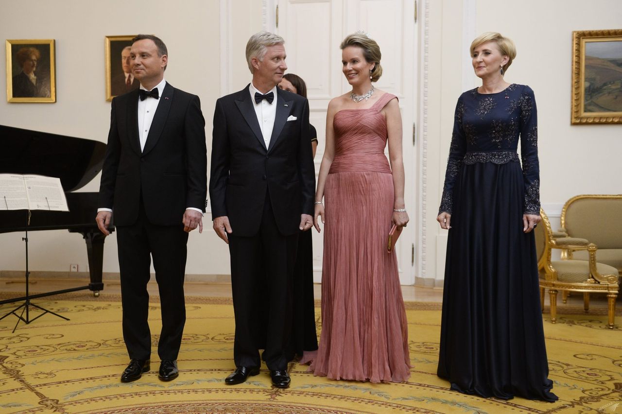 Andrzej i Agata Dudowie oraz król Filip I i krolowa Matylda podczas spotkania w pałacu prezydenckim (fot. East News)