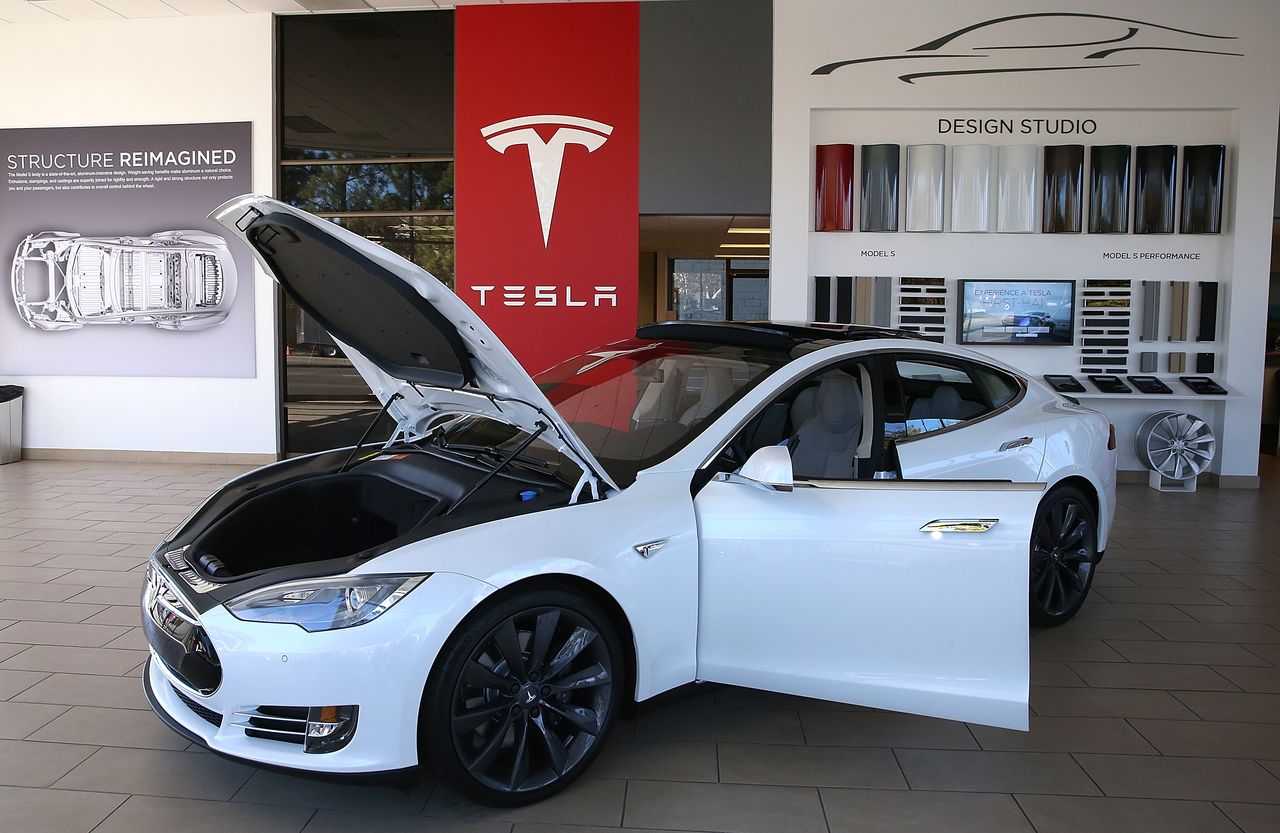 Samochód Tesla Model S