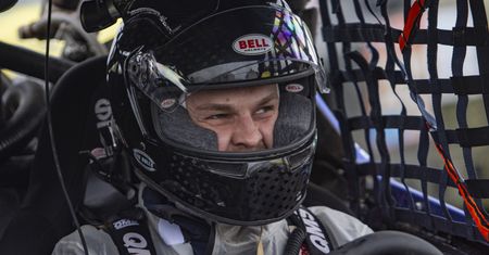 Hołowczyc pokonany. Zrobił to znany motocyklista, który debiutował w samochodzie