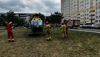 Wypadła z 11. piętra. W takim stanie jest 5-latka z Włocławka