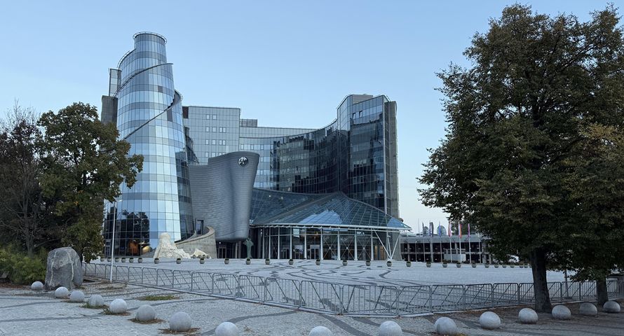 Dwa apele do premiera ws. mediów publicznych. "Duch namiestnika Kurskiego krąży nadal po Woronicza"