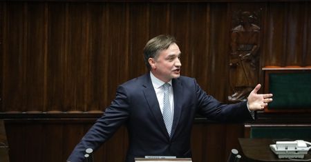 "Modlę się za niego". Polityczny znajomy o Ziobrze