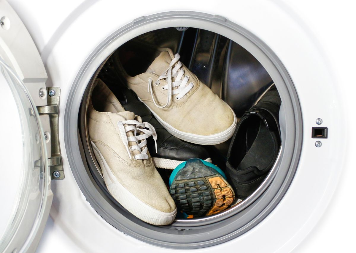 Jak prać buty w pralce?