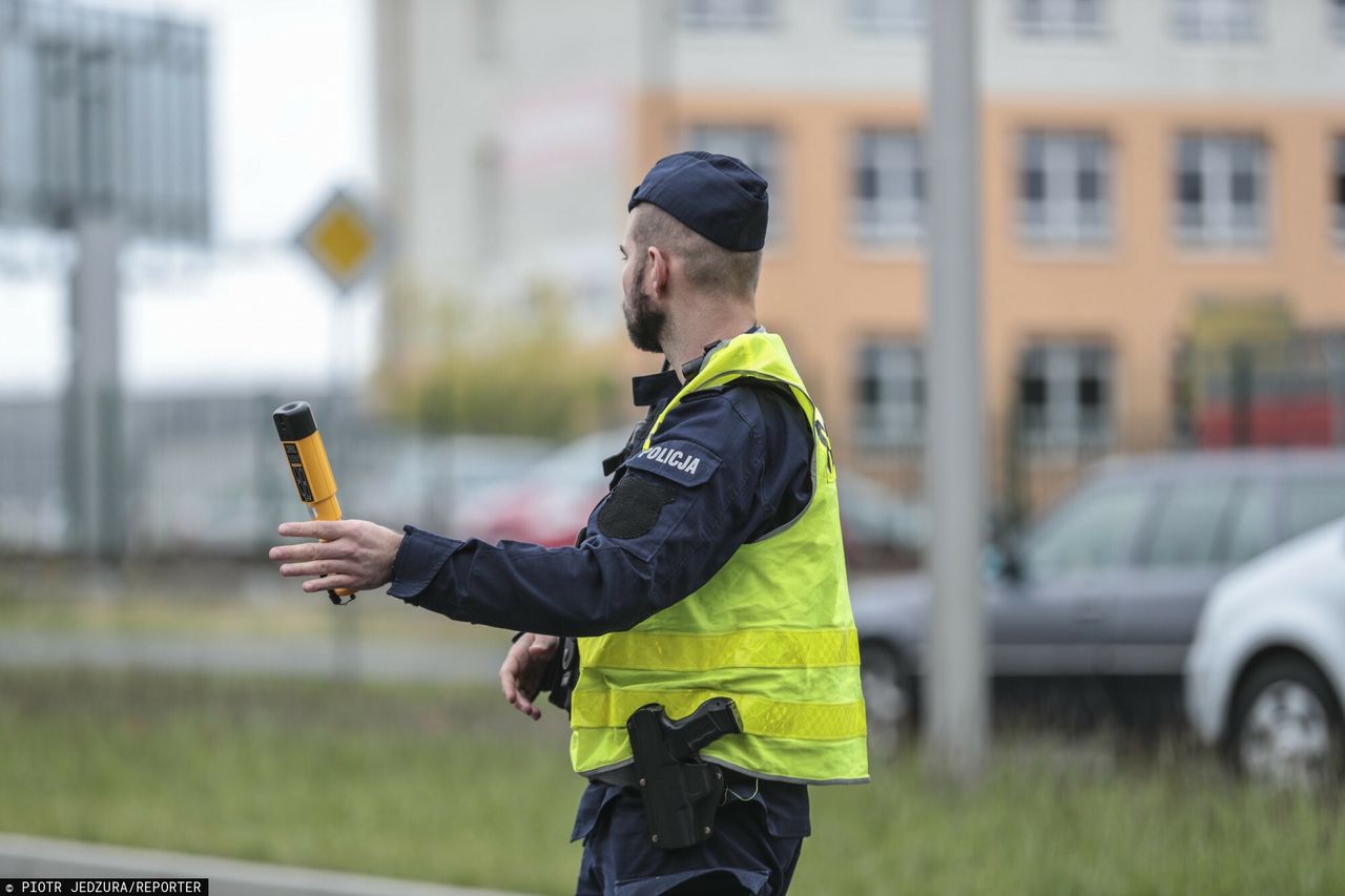 Policja zbadała trzeźwość kierowcy (zdjęcie ilustracyjne)