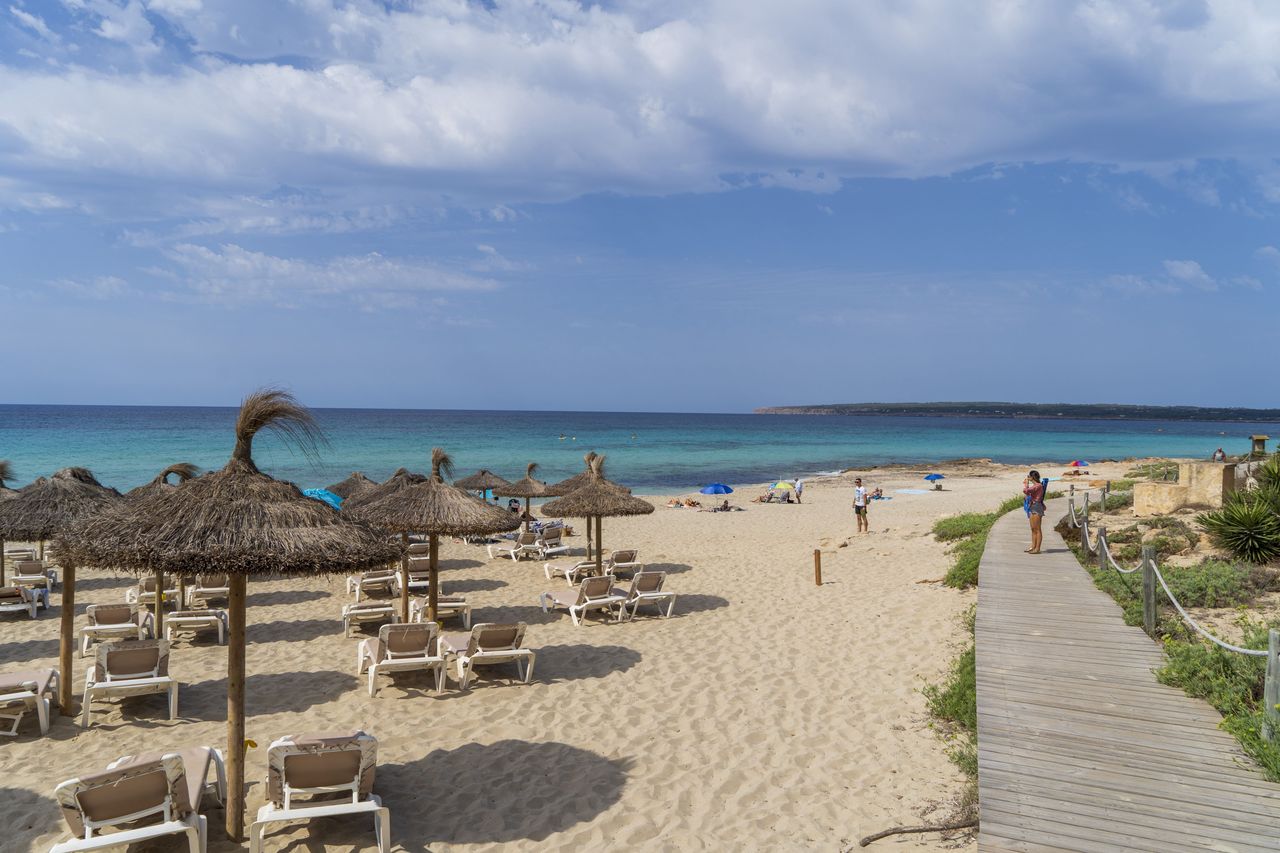 Airbnb faces Spanish crackdown: 65,000 listings to be axed