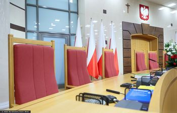 Rusza operacja "zaprzysiężenie". Sędziowie TK nie chcą już czekać na prezydenta. W tle ultimatum Święczkowskiego