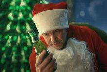 Reklama Łomży z Tomaszem Karolakiem zdjęta z telewizyjnych anten