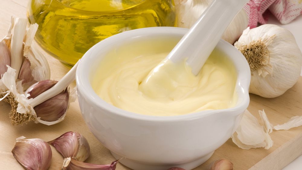 Sos majonezowy z dodatkiem soli