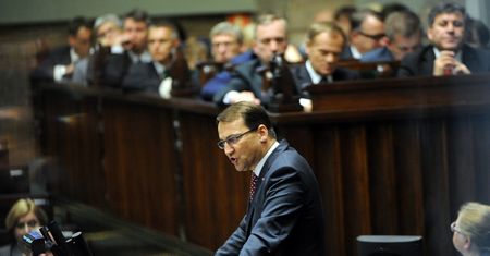 Sikorski: chcemy rozwijać stosunki z Rosją. Premier gani prezesa PiS