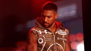 Joshua przerwał milczenie po tragicznym wypadku. Poruszające zdjęcia