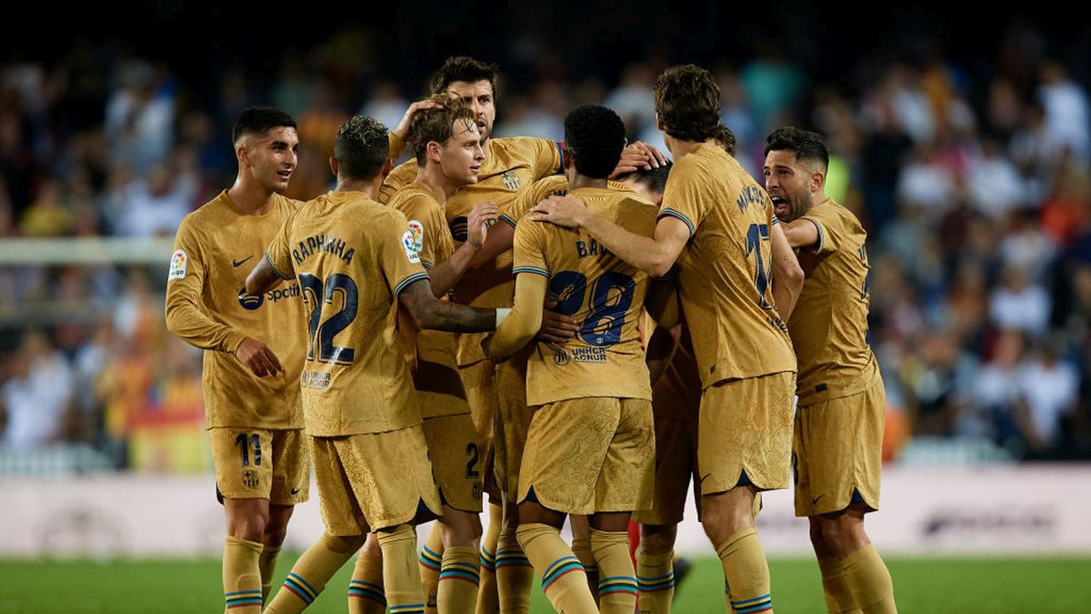 Getty Images / NurPhoto / Na zdjęciu: piłkarze FC Barcelony