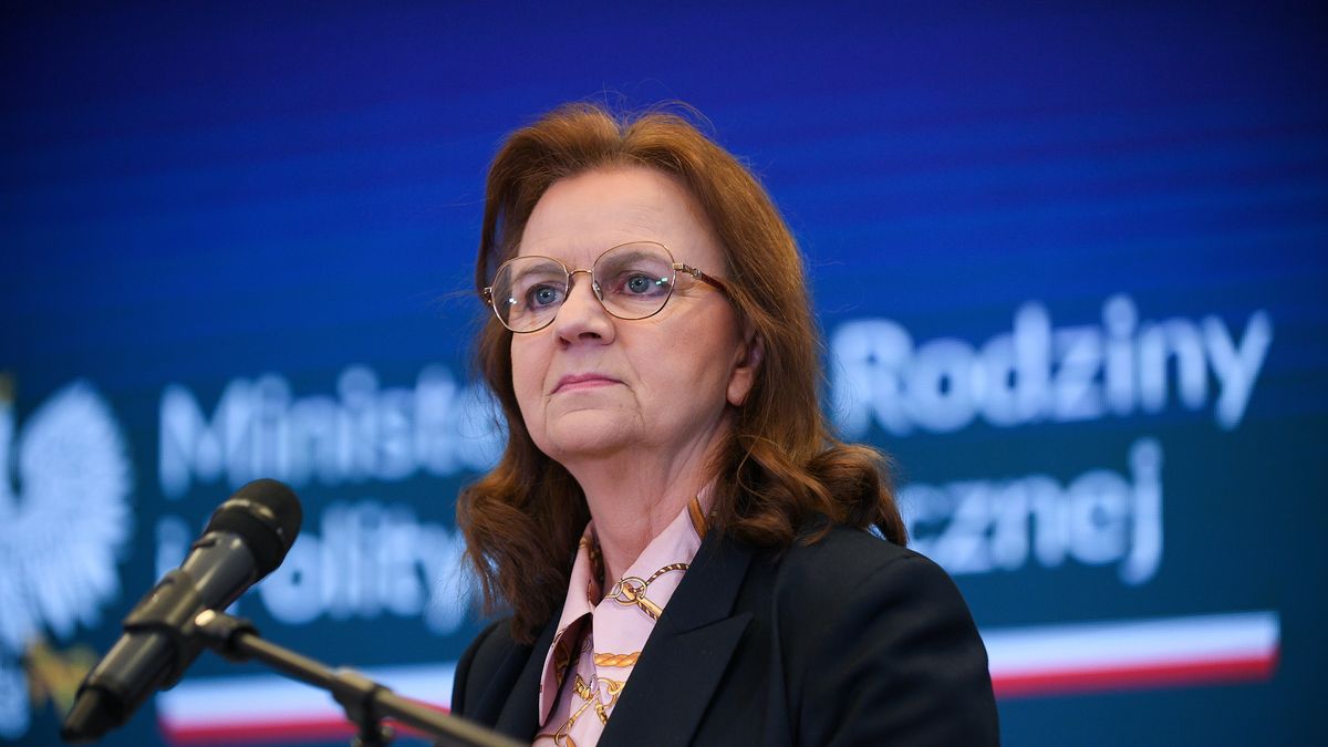 Marcin Obara
minister, ministerstwo, Ministerstwo Rodziny i Polityki Spo�ecznej, MRIPS, polityk polityka, rodziny i polityki spo�ecznej, briefing, dla medi�w, mediami, prasowy, Rz�d Blisko Senior�w, 13. 14., emerytura, emerytury, mama4+, senior+, rodzinna, rodzinnej, spo�eczna, spo�ecznej