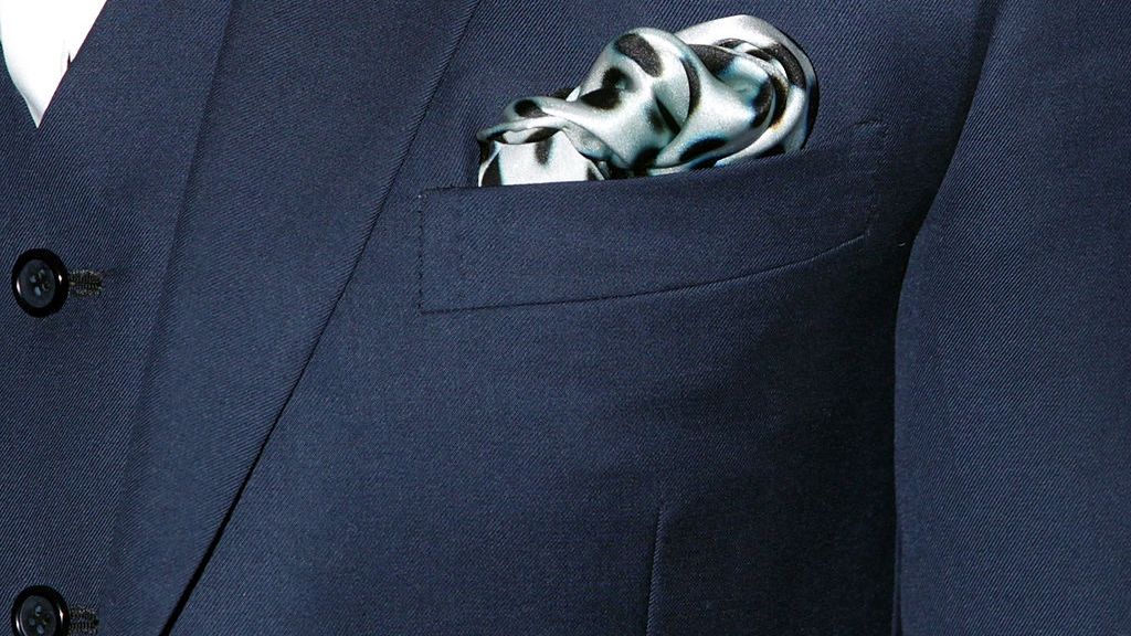 Poszetka. Jak nosić? Jak dobrać poszetkę?