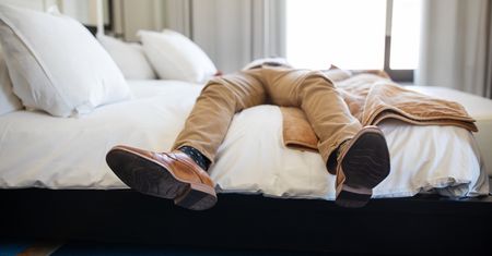Wrocław. Przykry incydent w hotelu. Gdy się obudził, nie miał nawet spodni