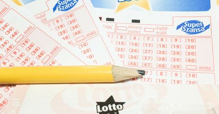 Wyniki Lotto 12.10.2021 – losowania Multi Multi, Ekstra Pensja, Kaskada, Mini Lotto, Super Szansa