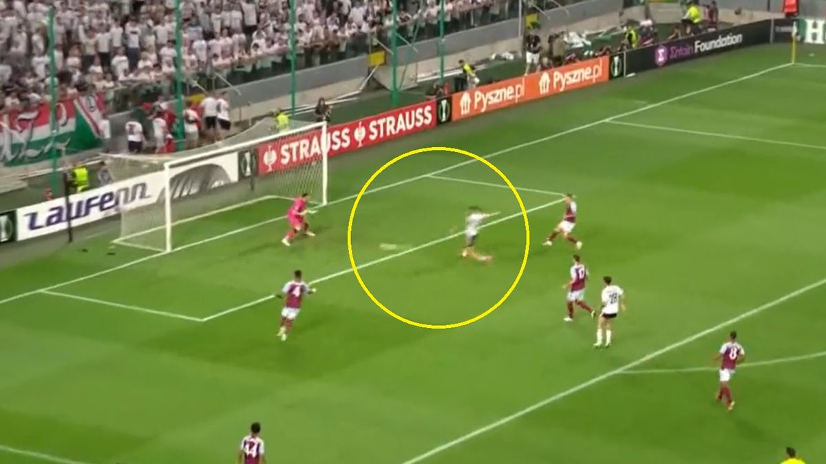 gol Pawła Wszołka przeciwko Aston Villi na 1:0