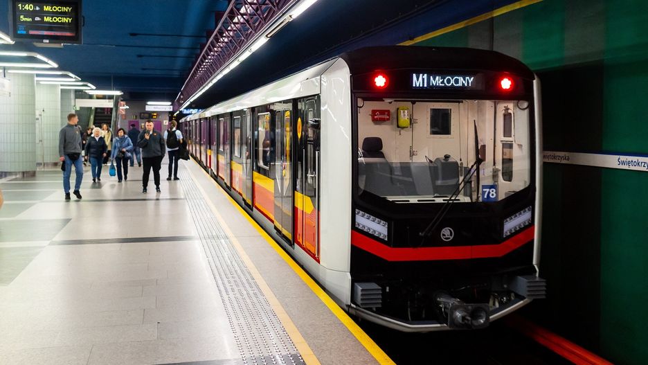 Na razie w Polsce metro jeździ w Warszawie. Kraków chce być drugim po stolicy miastem z tym środkiem transportu.